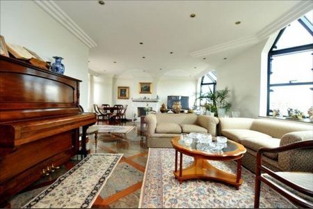 Apartamento à venda com 379m², 4 quartos e 5 vagas