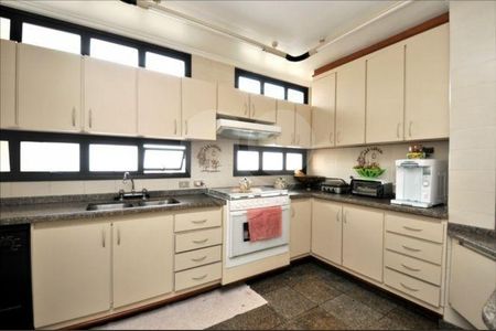 Apartamento à venda com 379m², 4 quartos e 5 vagas