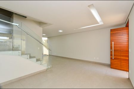 Sala de Estar de casa à venda com 4 quartos, 160m² em Nova Floresta, Belo Horizonte