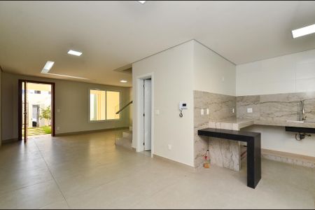 Sala de Jantar de casa à venda com 4 quartos, 160m² em Nova Floresta, Belo Horizonte