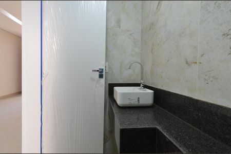 Lavabo de casa à venda com 4 quartos, 160m² em Nova Floresta, Belo Horizonte