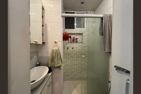 Banheiro de apartamento à venda com 1 quarto, 41m² em Copacabana, Rio de Janeiro
