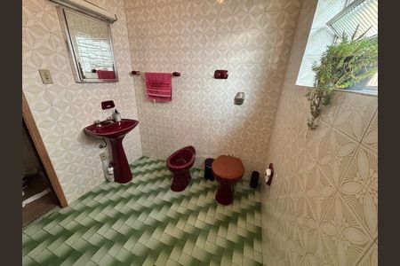 Casa à venda com 280m², 3 quartos e 2 vagas