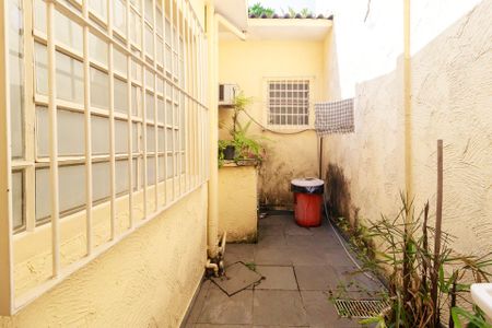 Casa para alugar com 141m², 2 quartos e 2 vagasQuintal
