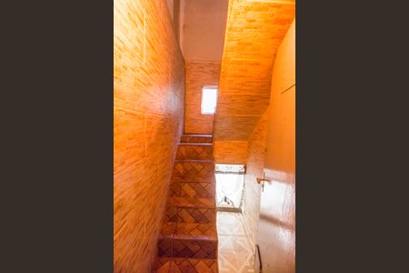 Casa à venda com 167m², 3 quartos e 1 vaga Casa à venda com 167m², 3 quartos e 1 vagaEscada