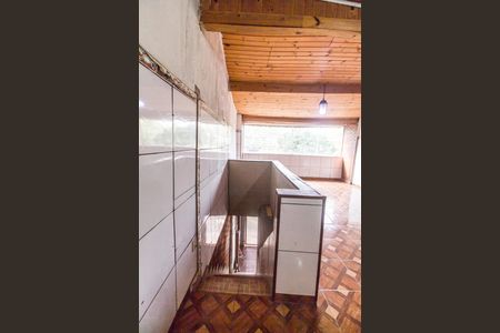 Casa à venda com 167m², 3 quartos e 1 vaga Casa à venda com 167m², 3 quartos e 1 vagaEscada
