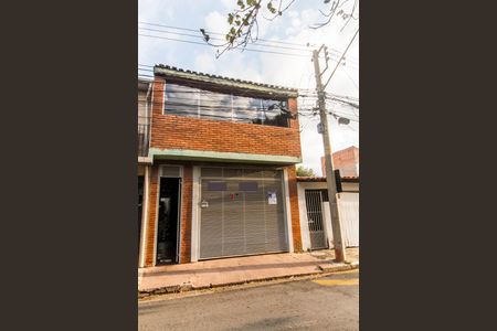 Casa à venda com 167m², 3 quartos e 1 vaga Casa à venda com 167m², 3 quartos e 1 vagaVista da Rua