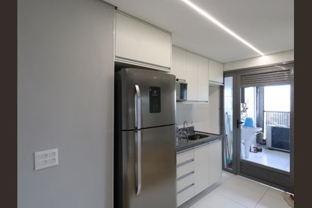 Cozinha de apartamento para alugar com 2 quartos, 69m² em Santo Amaro, São Paulo