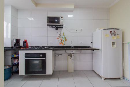 Cozinha de apartamento para alugar com 2 quartos, 42m² em Vila Bocaina, Mauá