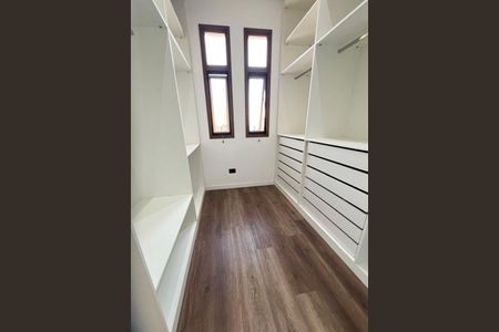Casa à venda com 418m², 4 quartos e 4 vagas