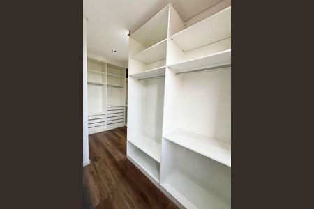 Casa à venda com 418m², 4 quartos e 4 vagas