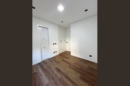 Casa à venda com 418m², 4 quartos e 4 vagas