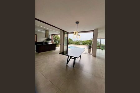 Casa à venda com 418m², 4 quartos e 4 vagas