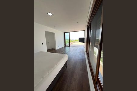 Casa à venda com 418m², 4 quartos e 4 vagas