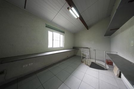 Casa à venda com 135m², 3 quartos e 2 vagasEscritório