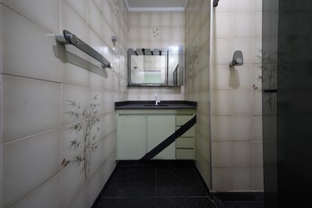 Casa à venda com 135m², 3 quartos e 2 vagasBanheiro da Suíte