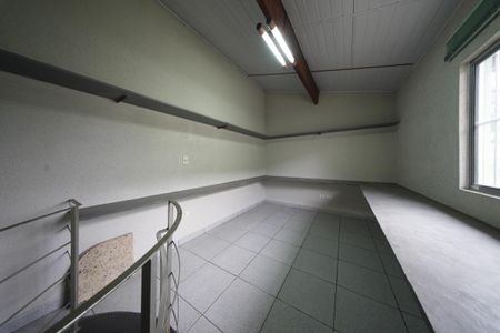 Casa à venda com 135m², 3 quartos e 2 vagasEscritório
