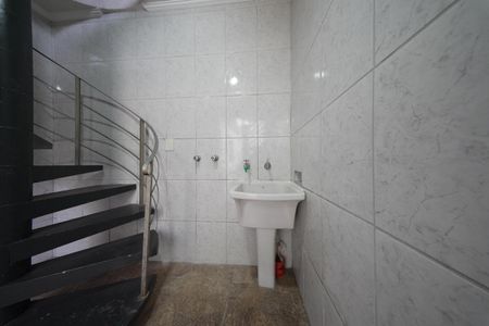 Casa à venda com 135m², 3 quartos e 2 vagasÁrea de Serviço