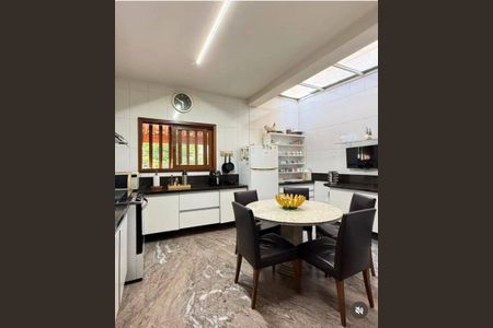 Casa à venda com 4 quartos, 500m² em Cidade Nova, Belo Horizonte