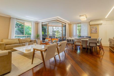 Apartamento à venda com 240m², 4 quartos e 3 vagas