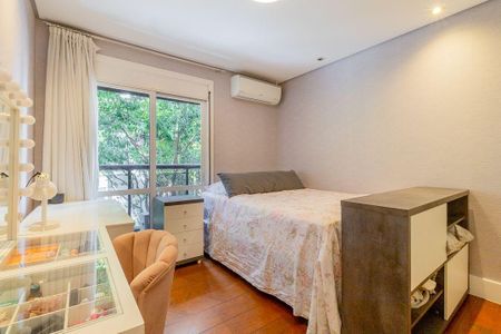Apartamento à venda com 240m², 4 quartos e 3 vagas