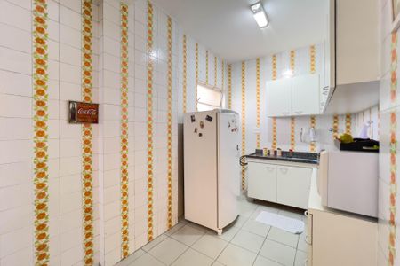 Apartamento à venda com 63m², 2 quartos e 1 vagaCozinha e área e serviço 