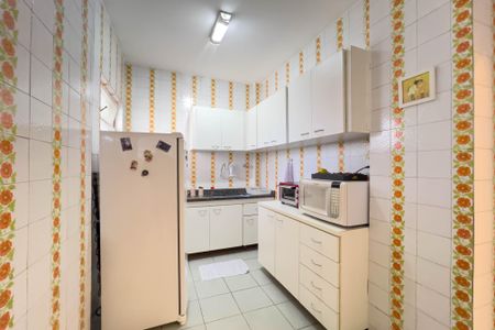 Apartamento à venda com 63m², 2 quartos e 1 vagaCozinha e área e serviço 