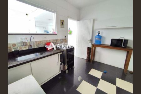 Casa à venda com 166m², 3 quartos e 3 vagas