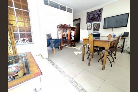 Casa à venda com 166m², 3 quartos e 3 vagas