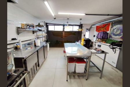 Casa à venda com 166m², 3 quartos e 3 vagas