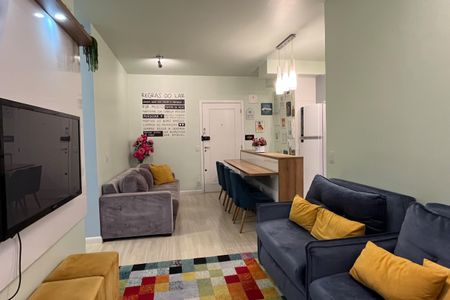 Sala de apartamento para alugar com 2 quartos, 74m² em Marapé, Santos