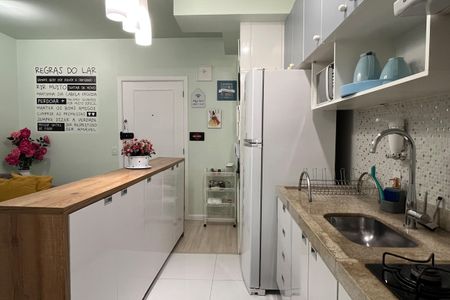 Apartamento para alugar com 74m², 2 quartos e 1 vagaCozinha e Área de Serviço