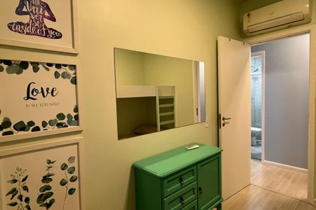 Quarto  de apartamento para alugar com 2 quartos, 74m² em Marapé, Santos