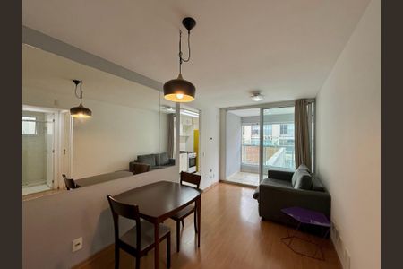 Sala  de apartamento à venda com 1 quarto, 50m² em Campo Belo, São Paulo