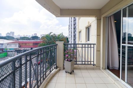 Apartamento à venda com 115m², 3 quartos e 2 vagas Apartamento à venda com 115m², 3 quartos e 2 vagasSala - Varanda