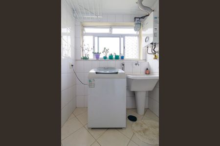 Apartamento à venda com 115m², 3 quartos e 2 vagas Apartamento à venda com 115m², 3 quartos e 2 vagasÁrea de Serviço