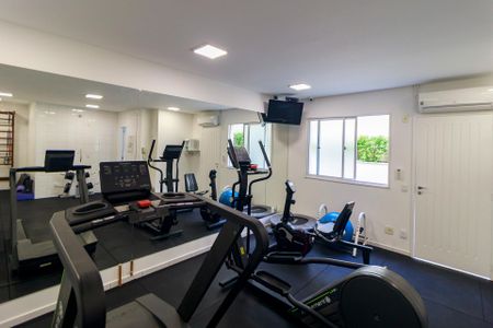 Apartamento à venda com 115m², 3 quartos e 2 vagas Apartamento à venda com 115m², 3 quartos e 2 vagasAcademia
