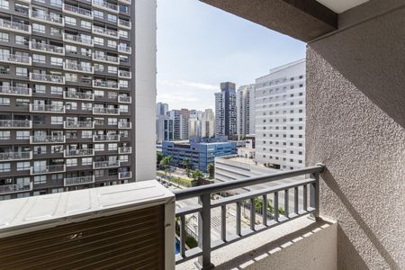 Apartamento à venda com 27m², 1 quarto e sem vaga Apartamento à venda com 27m², 1 quarto e sem vagaVaranda