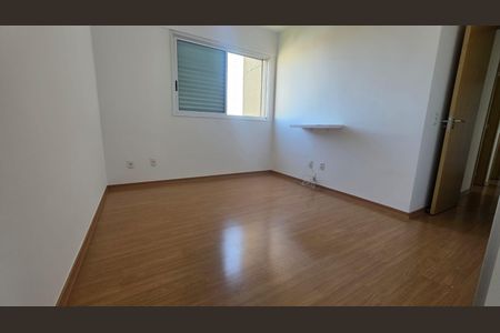 Apartamento para alugar com 4 quartos, 115m² em Estoril, Belo Horizonte