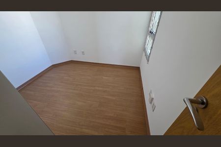 Apartamento para alugar com 4 quartos, 115m² em Estoril, Belo Horizonte