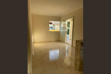 Casa para alugar com 2 quartos, 120m² em Vila Avelina, Nova Iguaçu