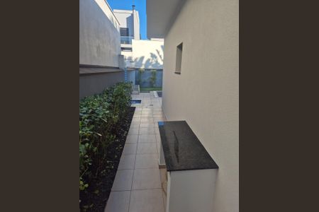 Casa de condomínio para alugar com 212m², 3 quartos e 4 vagas