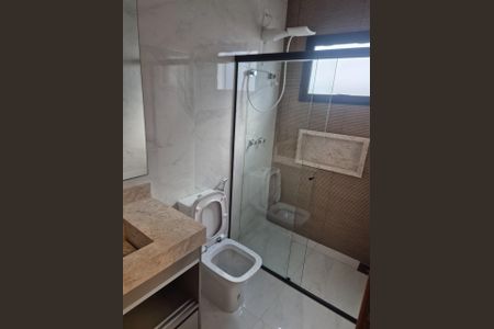 Casa de condomínio para alugar com 212m², 3 quartos e 4 vagas