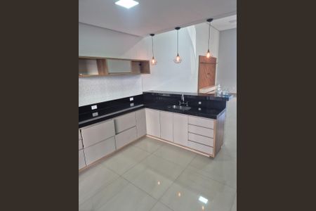 Casa de condomínio para alugar com 212m², 3 quartos e 4 vagas