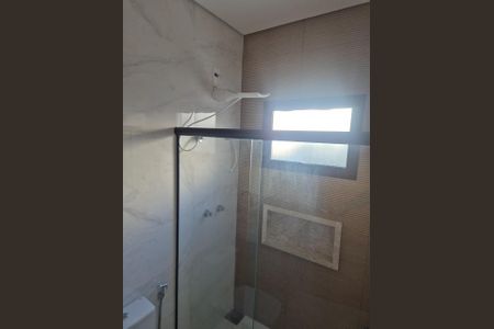 Casa de condomínio para alugar com 212m², 3 quartos e 4 vagas