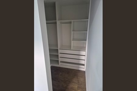 Casa de condomínio para alugar com 212m², 3 quartos e 4 vagas