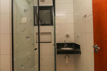 Banheiro de apartamento para alugar com 1 quarto, 36m² em Parque da Vila Prudente, São Paulo