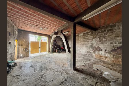 Casa para alugar com 320m², 3 quartos e 6 vagas Casa para alugar com 320m², 3 quartos e 6 vagasGaragem