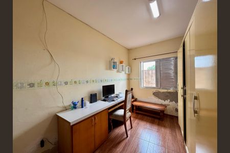 Casa para alugar com 320m², 3 quartos e 6 vagas Casa para alugar com 320m², 3 quartos e 6 vagasQuarto 2