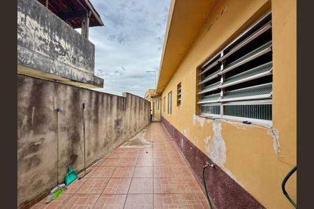 Casa para alugar com 320m², 3 quartos e 6 vagas Casa para alugar com 320m², 3 quartos e 6 vagasQuintal